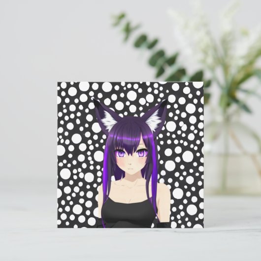 紫クールの髪と目を持つアニメガール誕生日 招待状 (スタンド正面)