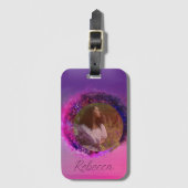 紫グラデーションとピンクの円のフレーム写真 ラゲッジタグ (正面縦)