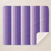 紫グラデーションストライプ色の シェルパブランケット (正面(横))