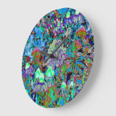 紫サイケデリックとライムグリーンガーデンの花 ラージ壁時計 (傾斜)