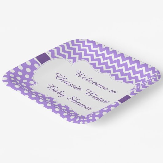 紫シェブロン&ホワイト水玉模様ベビーシャワー ペーパープレート (傾斜あり)