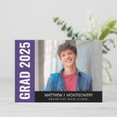 紫シンプルの白黒スクリプト写真卒業 案内状 (スタンド正面)