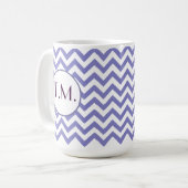 紫ジグザグモノグラムの コーヒーマグカップ (正面左)