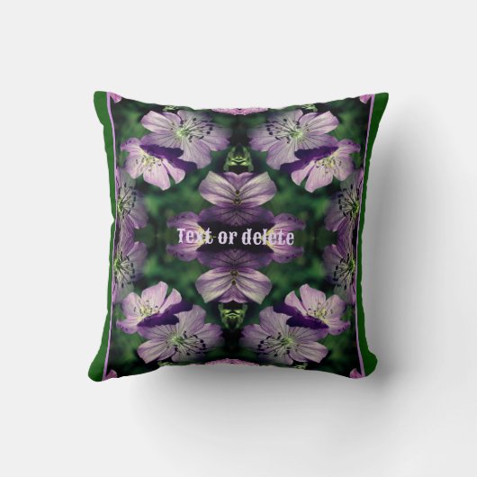 紫ゼラニウムフラワーアートを増パーソナライズされた加 クッション (裏面)