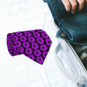 紫ゼラニウム花の模様（黒） ネクタイ