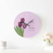 紫チューリップ記念日 ラージ壁時計 (ホーム)