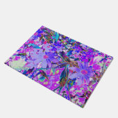 紫トリップ（幻覚体験）のようなとマゼンタの野カラフル花 ドアマット (アングル)