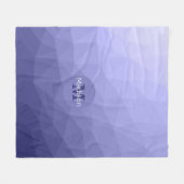 紫バイオレットブルーのメッシュグラデーションパターンモノグラム フリースブランケット (正面(横))