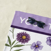 紫パーソナライズされたエレガントフローラ ビーチタオル (インサイチュ)