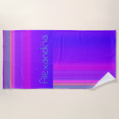 紫パーソナライズされたピンクグラデーションストライプ ビーチタオル (正面)