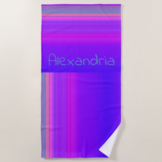 紫パーソナライズされたピンクグラデーションストライプ ビーチタオル (正面)