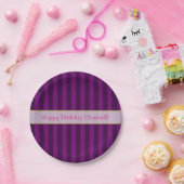 紫パーソナライズされた模様のストライプの誕生日 ペーパープレート (パーティー)