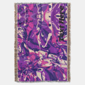 紫パーソナライズされた、白、ピンクの絵を描(ばちゃばちゃ)跳ねる スローブランケット (正面縦)
