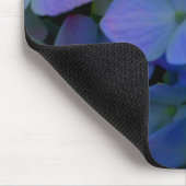 紫ピンクがかった青いアジサイの花フローラ マウスパッド (コーナー)