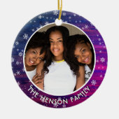 紫ピンクの木の素朴スノーフレークのクリスマスフォト セラミックオーナメント (正面)