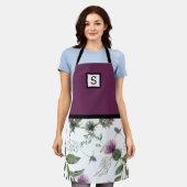 紫フローラモノグラム エプロン (着用した状態)