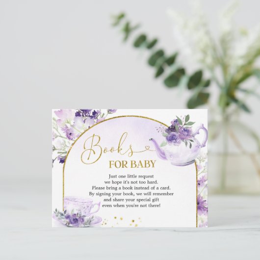 紫フローラ赤ちゃんシャワーベビー用ティーブック インビテーションポストカード (スタンド正面)