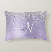紫ブラシ仕上げメタル銀グリッターモノグラム名 アクセントクッション (正面)