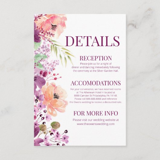 紫マゼンタ色の水カラーフローラフラワー詳細 エンクロージャーカード (正面)