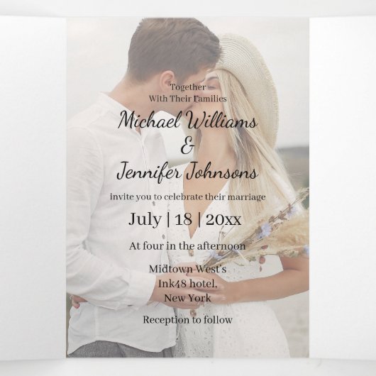 紫モダンのフローラ写真のスクリプ結婚トの写真スタイリッシュ 三つ折り招待状 (内部中)