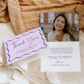 紫モダンの波型フレーム写真の卒業 サンキューカード