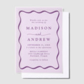 紫モダンの波状のフレ結婚ーム ベラム紙招待状 (オフセット)