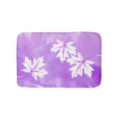 紫モダン水彩白カエデ葉バ バスマット (正面)