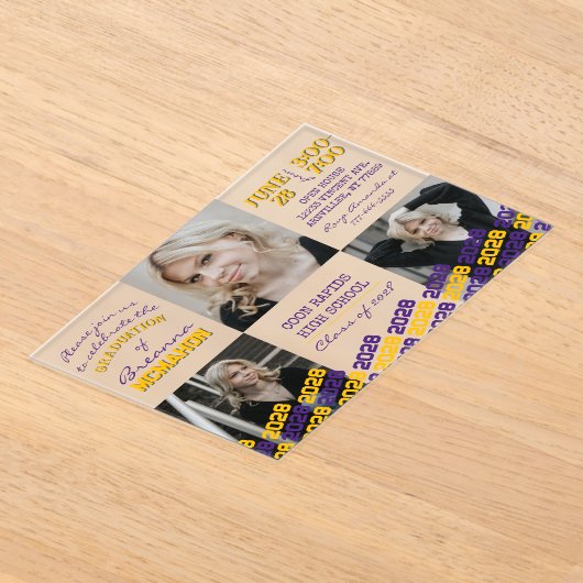 紫ユニークと金ゴールド卒業3写真フロステッド アクリル招待状 (レイダウン)