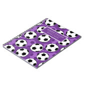 紫ユニークサッカーボールパターン名前をカスタムする ノートブック (左側)