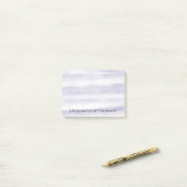 紫ラベンダーホワイトストライプズ ポストイット (デスク上)