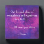 紫感動的の背景の瑠美引用文 フォトプラーク<br><div class="desc">ペルシ感動的アの詩人、瑠美の引用文。読：不正と正義のアイディアを超えて…... ... ..そこで会おう。このインスパイア引用文は書紫とピンクの抽象芸術の水色の背景にハイライトが白熱［赤熱］光を放つある。これらの鮮やか水色は混ざり合って混ざり合い、シンプルミニマル、ダイナミックな鮮やかデザインを作成する。</div>