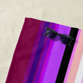 紫数々の色の垂直ストライプ色 ビーチタオル (インサイチュ)