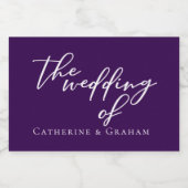 紫王室の白タイポグラフィパーソナライズされた結婚ズ スパークリングワインラベル (シングルラベル)