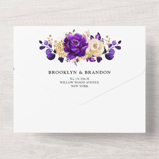 紫王室の紫バイオレット金ゴールドフローラ結婚ズ オールインワン招待状 (裏面)