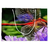 紫紫色の花の赤いトンボ ラージペーパーバッグ (裏面)