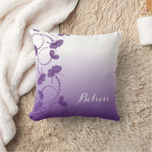 紫色および白い花柄はあなた自身で信じます クッション (ブランケット)