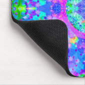 紫色および緑の万華鏡のように千変万化するパターンのフラクタル マウスパッド (コーナー)