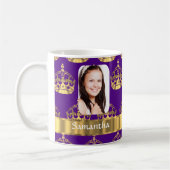 紫色および金ゴールドの王冠の名前入りな写真 コーヒーマグカップ (左)