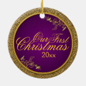 紫色および金ゴールド"私達の初めてのクリスマス"のオーナメント セラミックオーナメント (裏面)
