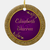 紫色および金ゴールド"私達の初めてのクリスマス"のオーナメント セラミックオーナメント (裏面)