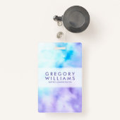 紫色および青の液体はBagroundを着色します バッジ (正面リトラクタブル付き)