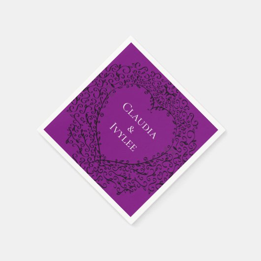 紫色および黒いハートのゴシック様式結婚式のナプキン スタンダードカクテルナプキン (角)