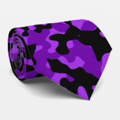 紫色および黒のカムフラージュのタイ ネクタイ (ロール)
