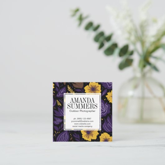 紫色と黄色の花柄 スクエア名刺 (スタンド正面)