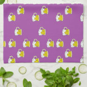 紫色に泡立てたビールカップ キッチンタオル (折り畳み)