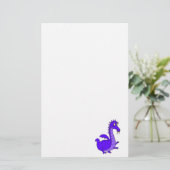 紫色のかわいく愛らしいドラゴン 便箋 (スタンド正面)