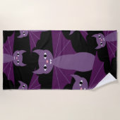 紫色のこうもり ビーチタオル (正面)