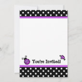 紫色のてんとう虫のベビーシャワーの白黒の水玉模様 招待状 (裏面)