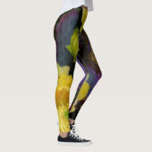 紫色のとげのあるナシのサボテンで黄色い花をつける レギンス (右)