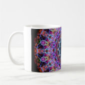 紫色のはす万華鏡のように千変万化するパターン コーヒーマグカップ (左)
